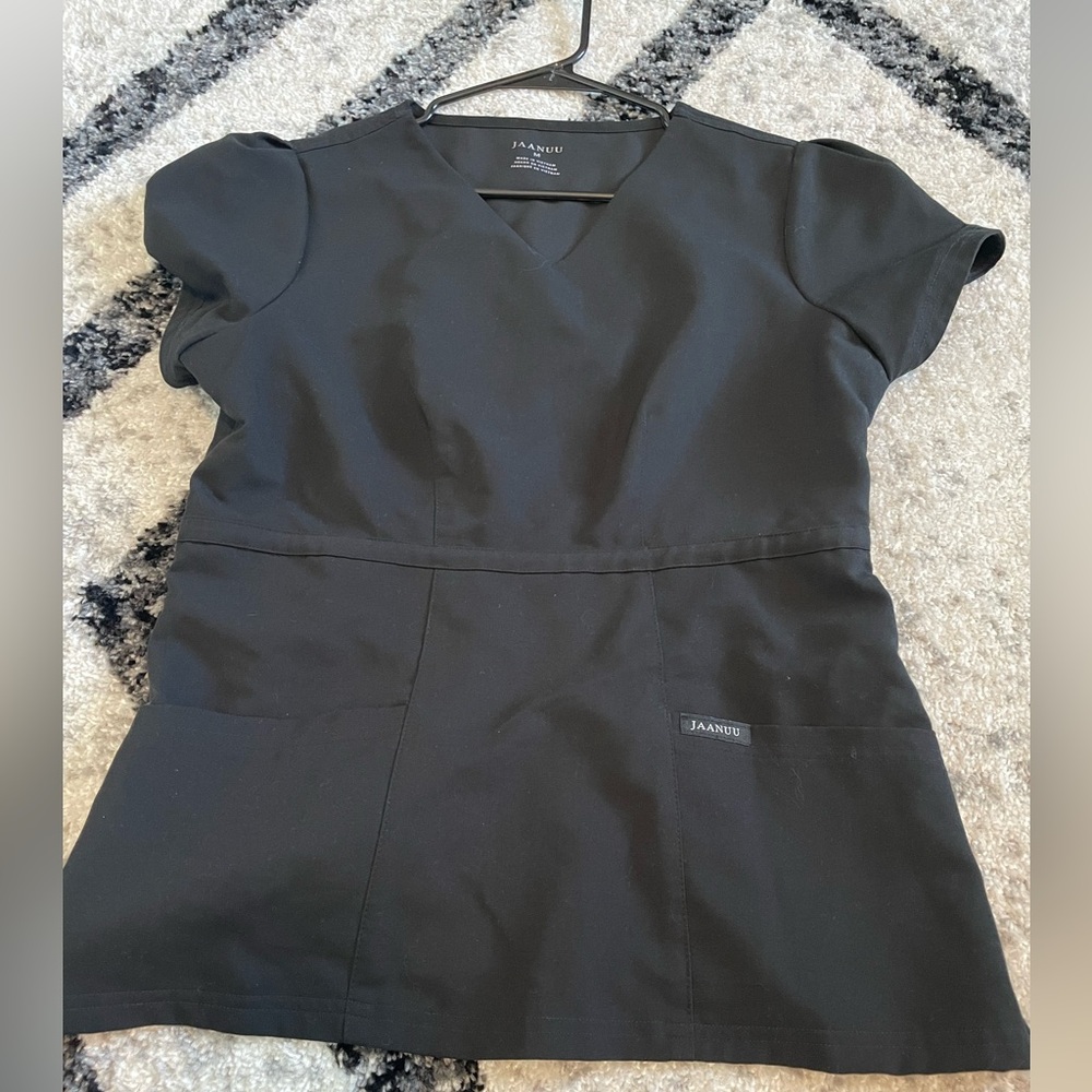 JAANUU Medium Black Peplum 2-Pocket Scrub Top